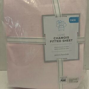 Pottery Barn Kids Twin Luxe Chamois Fitted Sheet in Light Pink - NEW
